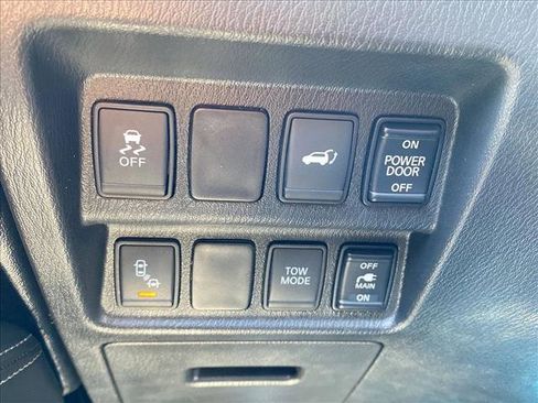 Used 2015 Nissan Pathfinder SL w/ SL Tech Package FWD image 15