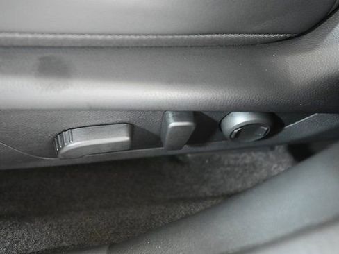 Used 2024 Subaru Crosstrek 2.5i Limited image 23