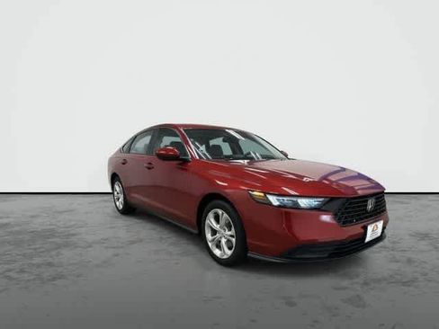 Used 2025 Honda Accord LX image 6