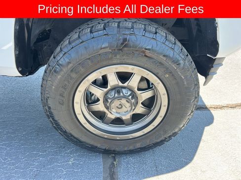 Used 2023 Toyota Tacoma SR AWD/4WD image 25