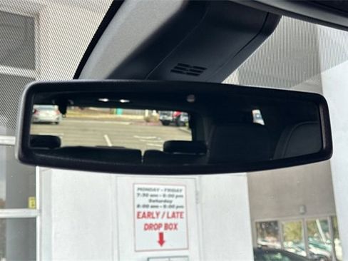 Used 2022 Chevrolet Tahoe LT w/ Luxury Package image 26