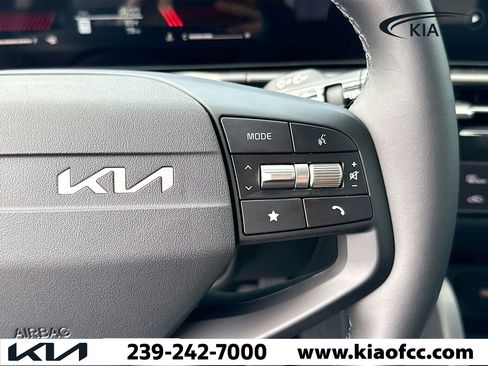 New 2026 Kia Sportage EX w/ EX Panorama Roof Package image 37