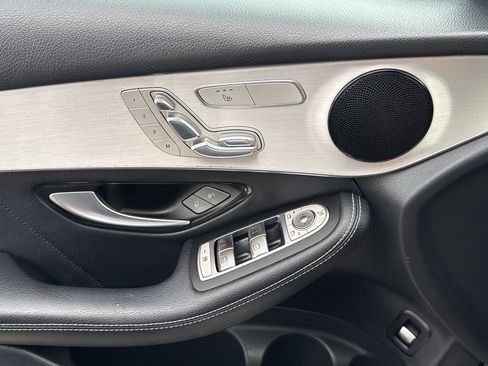 Used 2019 Mercedes-Benz GLC 300 image 25