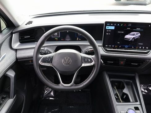 Certified 2025 Volkswagen Tiguan S image 16