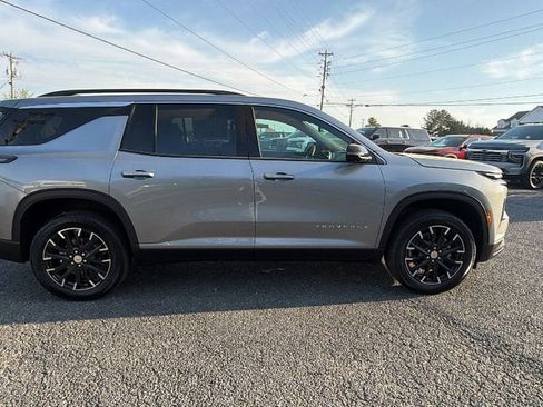 New 2026 Chevrolet Traverse LT w/ Sun and Wheel Package image 4