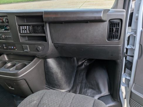 Used 2025 Chevrolet Express 2500 w/ Driver Convenience Package RWD image 13