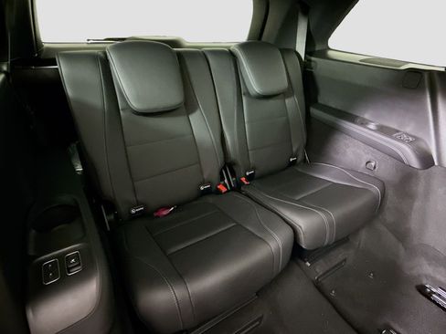 Used 2026 Mercedes-Benz GLS 450 4MATIC image 29
