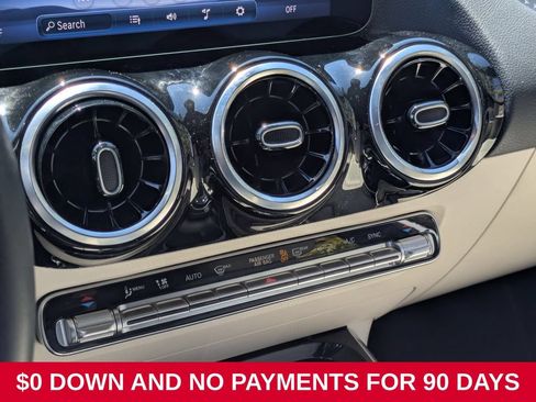 Used 2025 Mercedes-Benz GLA 250 4MATIC image 21