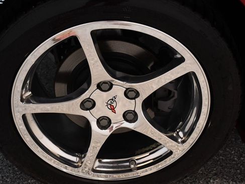 Used 2002 Chevrolet Corvette Coupe w/ Preferred Equipment Group2 RWD image 22