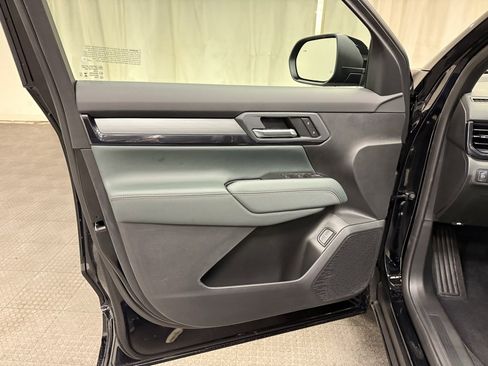 New 2026 GMC Terrain AT4 w/ LPO, Black Badging Package image 25