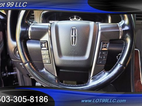 Used 2017 Lincoln Navigator Select AWD/4WD image 27