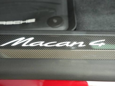 New 2026 Porsche Macan 4 Electric AWD/4WD image 32