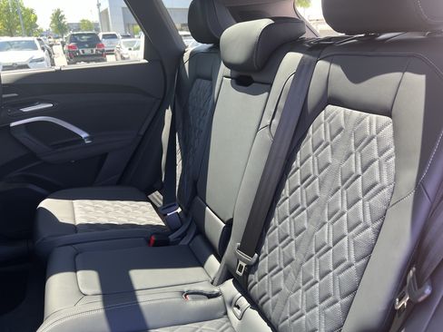 Used 2026 Audi SQ5 Premium Plus AWD/4WD image 33