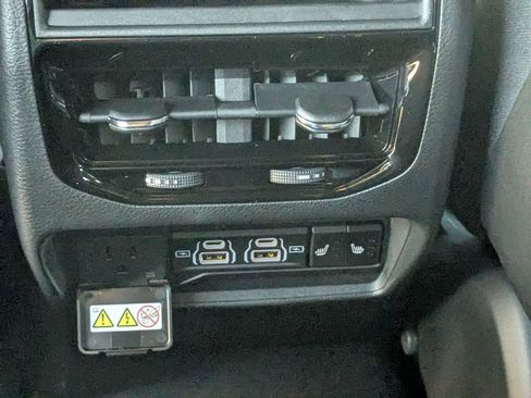 New 2025 Jeep Grand Cherokee Limited AWD/4WD image 30