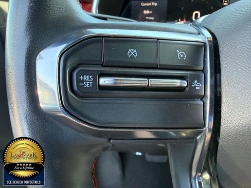 Used 2024 GMC Canyon AT4X AWD/4WD image 10