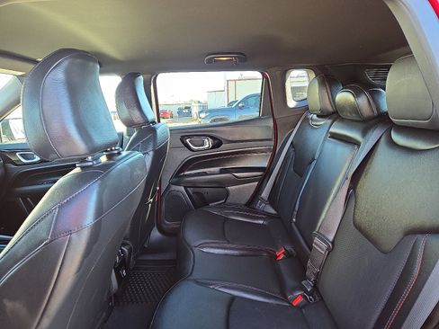 Used 2025 Jeep Compass Trailhawk image 10