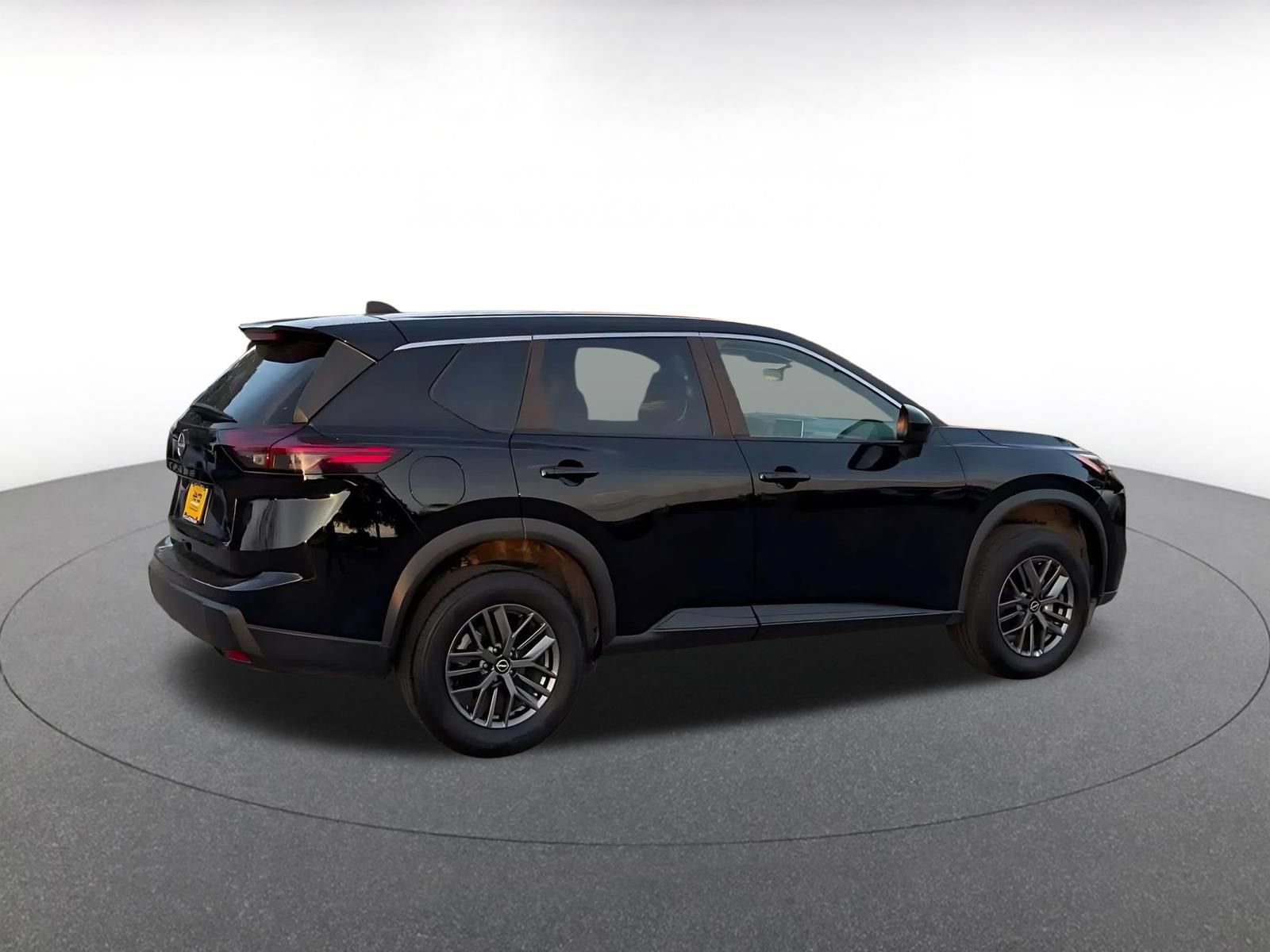 Used 2026 Nissan Rogue SV FWD image 14