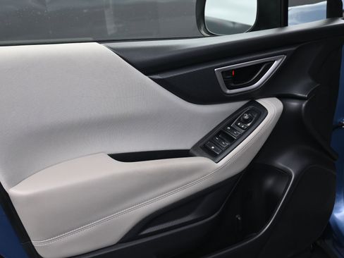 Used 2022 Subaru Forester Base image 16