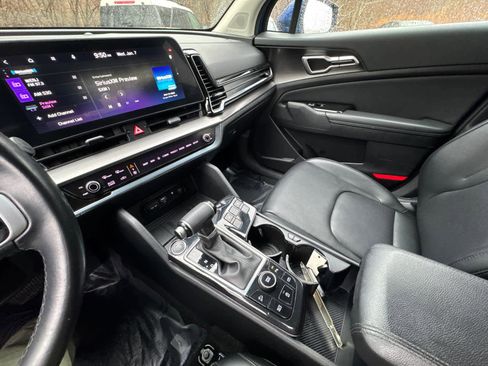 Used 2023 Kia Sportage EX image 26