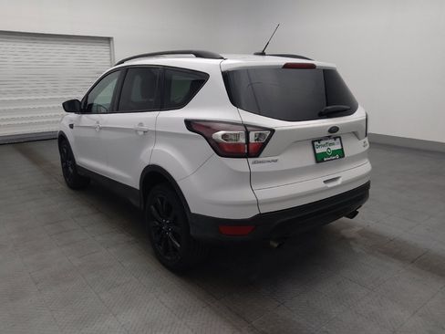 Used 2017 Ford Escape SE w/ Equipment Group 201A FWD image 5