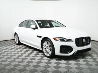 Used 2022 Jaguar XF R-Dynamic SE AWD/4WD video 1