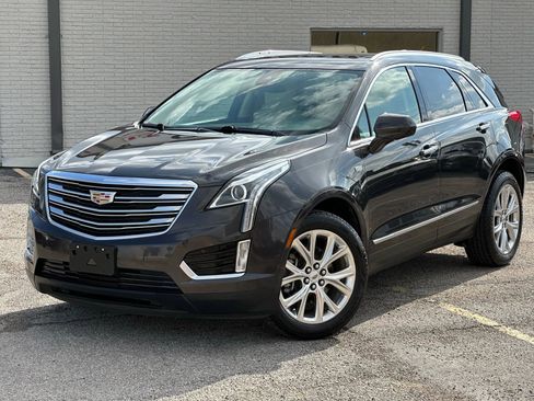 Used 2017 Cadillac XT5 Luxury w/ Driver Awareness Package image 2