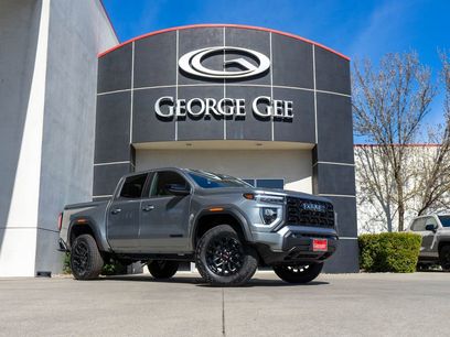 New 2026 GMC Canyon Elevation w/ Convenience Package