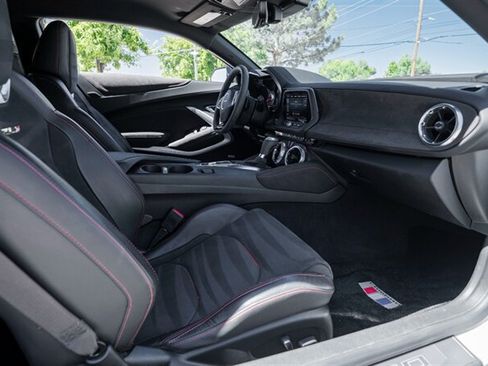 Used 2021 Chevrolet Camaro ZL1 RWD image 21