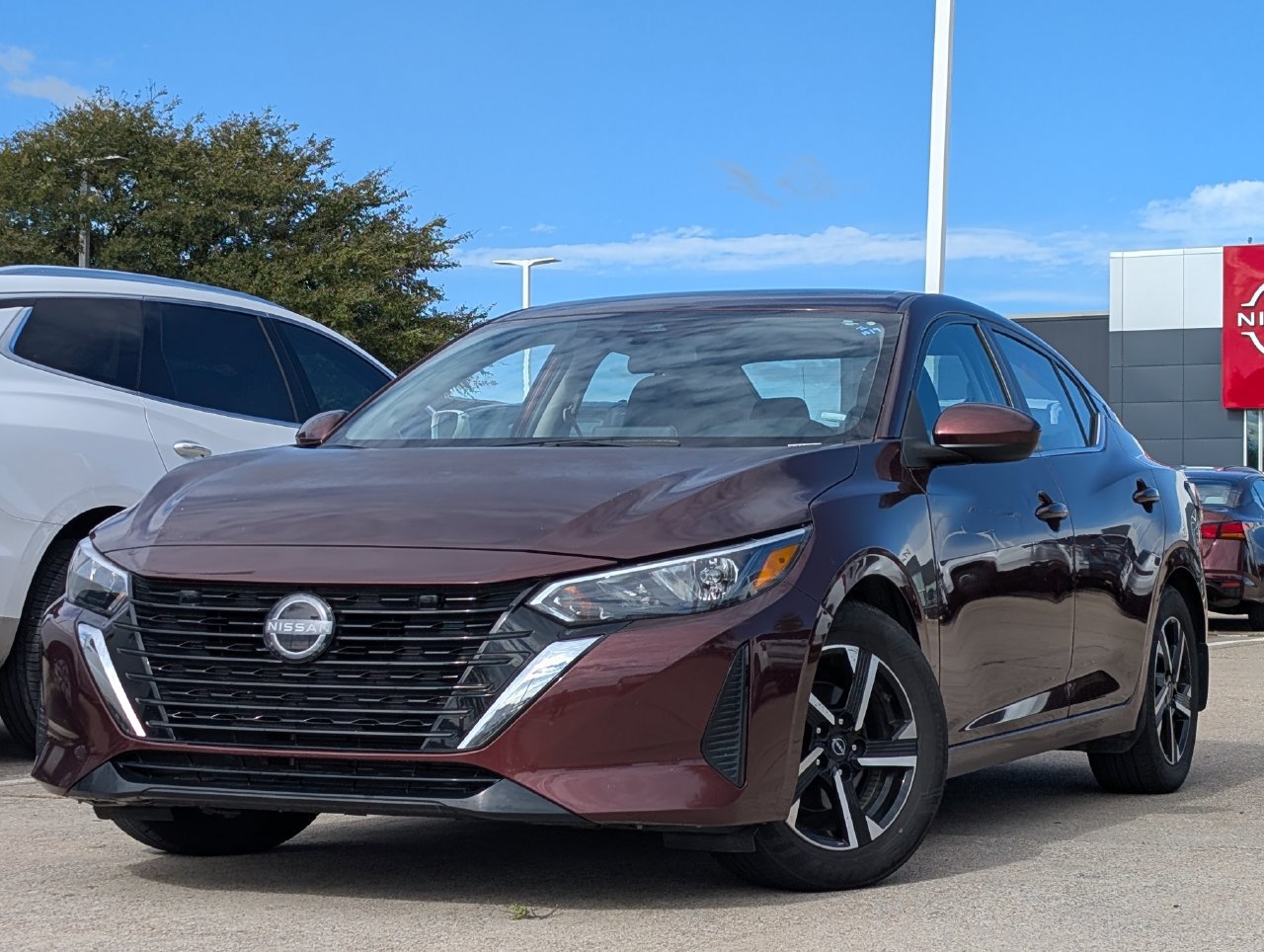 Used 2024 Nissan Sentra SV FWD image 2