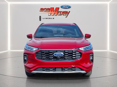 Used 2023 Ford Escape ST-Line Select w/ Tech Pack #2 AWD/4WD image 2