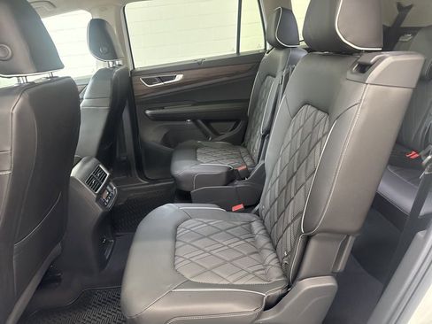 New 2026 Volkswagen Atlas SEL Premium R-Line image 28