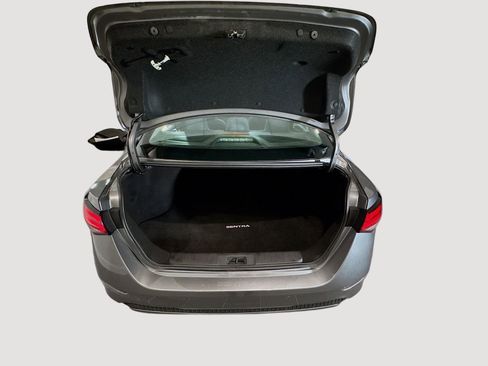Used 2024 Nissan Sentra S FWD image 17