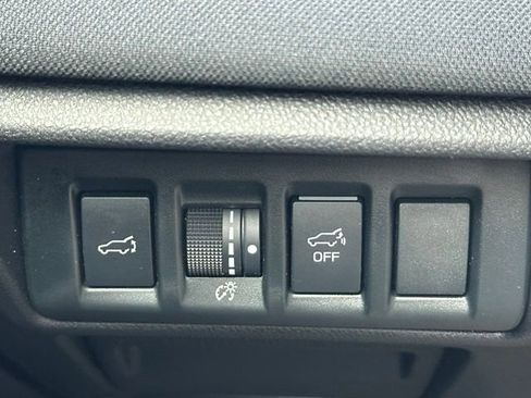 Used 2024 Subaru Outback Premium AWD/4WD image 18