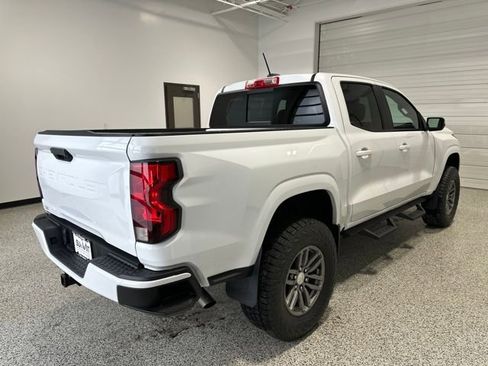 Used 2024 Chevrolet Colorado LT w/ LT Convenience Package image 23