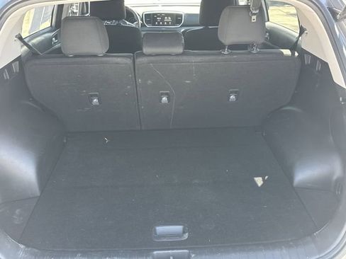 Certified 2022 Kia Sportage LX image 9