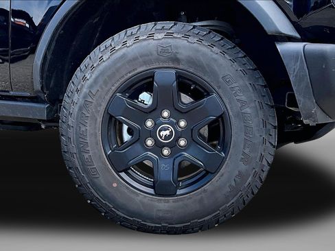 Used 2024 Ford Bronco Black Diamond AWD/4WD image 9