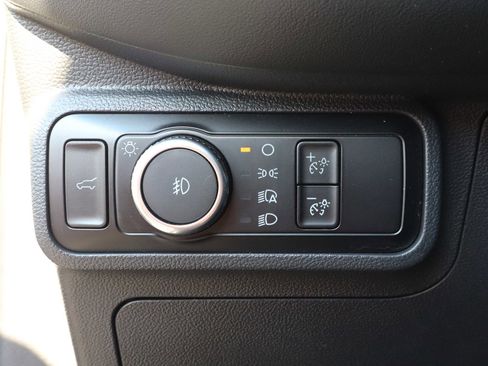 Used 2025 Ford Explorer ST-Line w/ ST-Line Street Pack AWD/4WD image 16