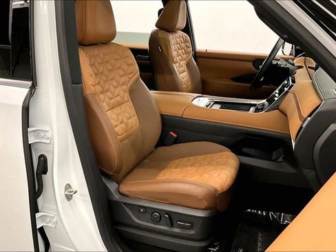 Used 2025 Nissan Armada Platinum Reserve AWD/4WD image 8