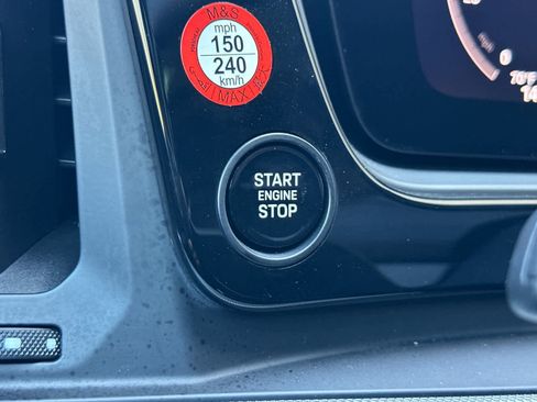 Used 2025 Porsche Cayenne image 26