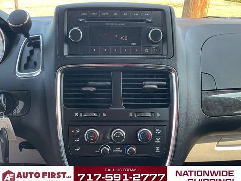 Used 2017 Dodge Grand Caravan SE FWD image 16