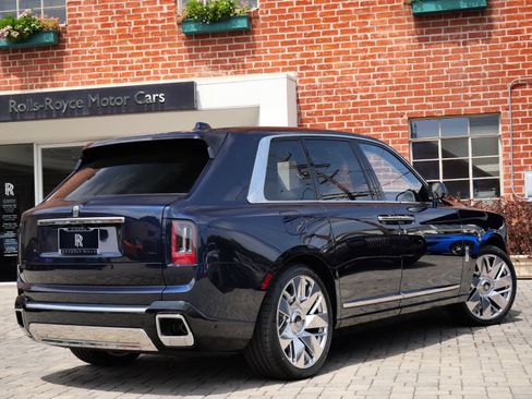 New 2026 Rolls-Royce Cullinan AWD/4WD image 2