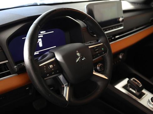 Used 2022 Mitsubishi Outlander SEL image 19