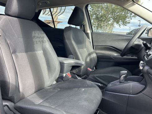 Used 2024 Nissan Kicks S image 14