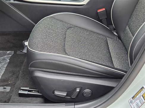 New 2025 Kia K4 GT-Line image 17