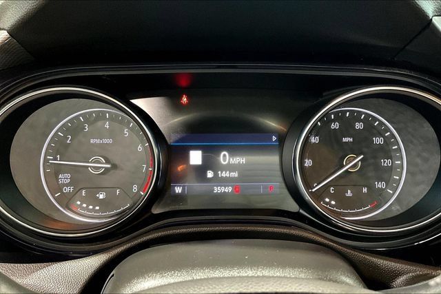 Used 2020 Buick Encore GX Essence w/ Experience Buick Package FWD image 12
