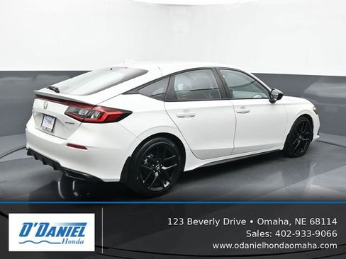 Used 2024 Honda Civic Sport image 6