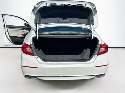Used 2018 Honda Accord LX image 24