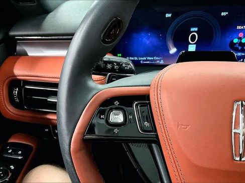 Used 2025 Lincoln Aviator Reserve w/ Illumination Package image 27