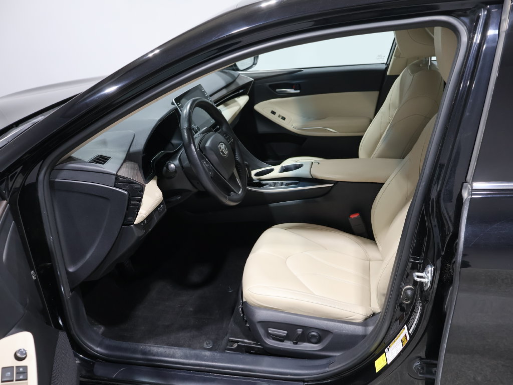 Used 2021 Toyota Avalon XLE w/ Carpet Mat Package (TMS) FWD image 9