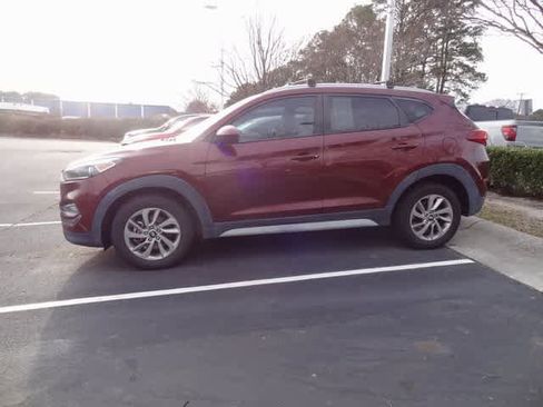 Used 2017 Hyundai Tucson SE image 3